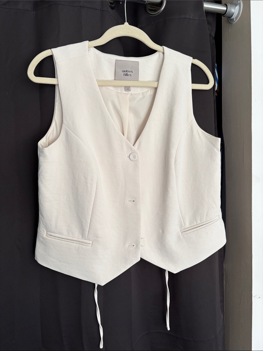 Outre Filles Cream Tailored Vest